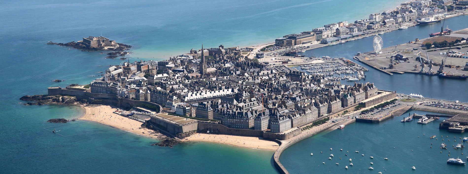 Vue aérienne de la ville close de Saint-Malo