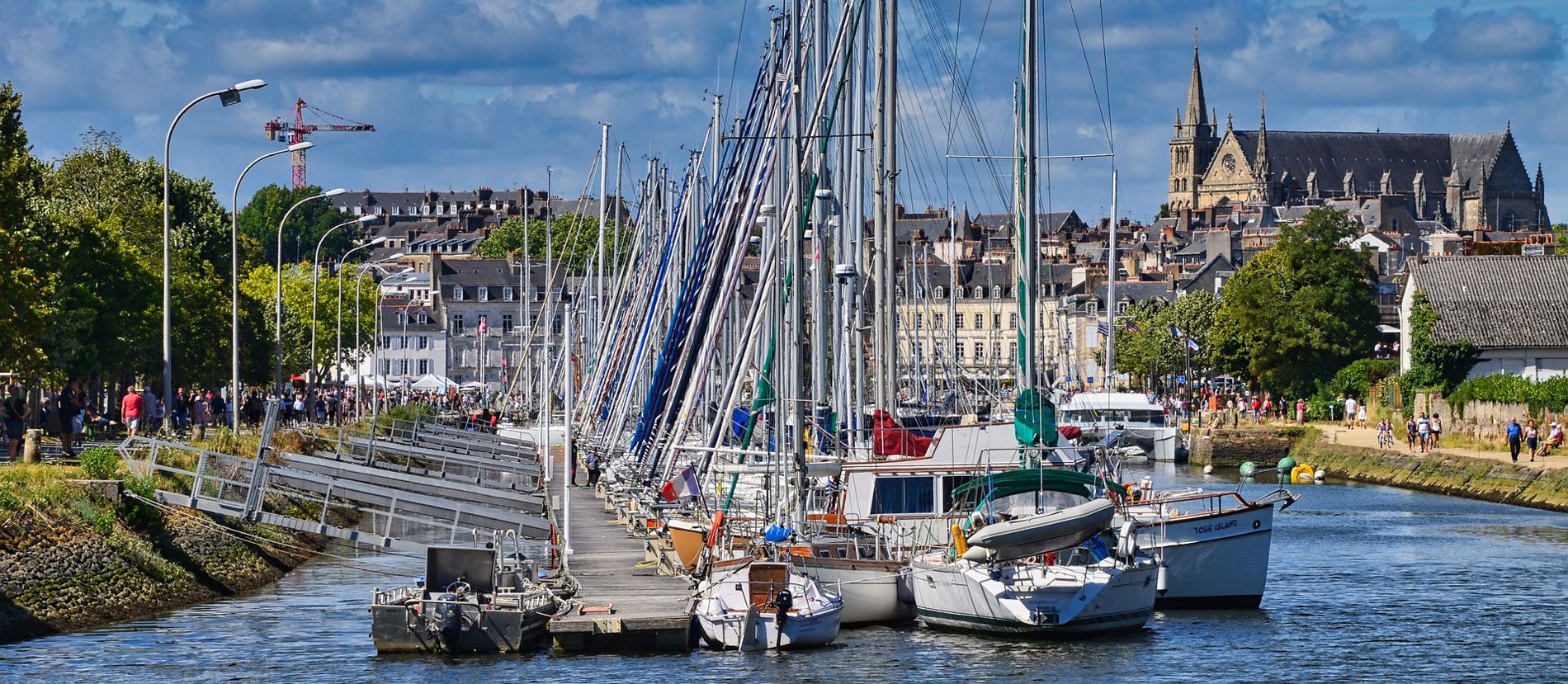 Le port de Vannes et la cathédrale Saint-Pierre