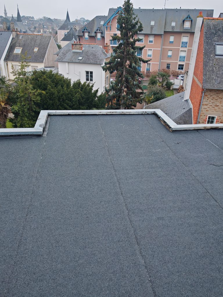 travaux toiture toit plat saint malo